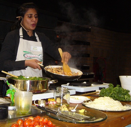 shambhusafricanfusiondemo-brightonvegfest2015-p1080814